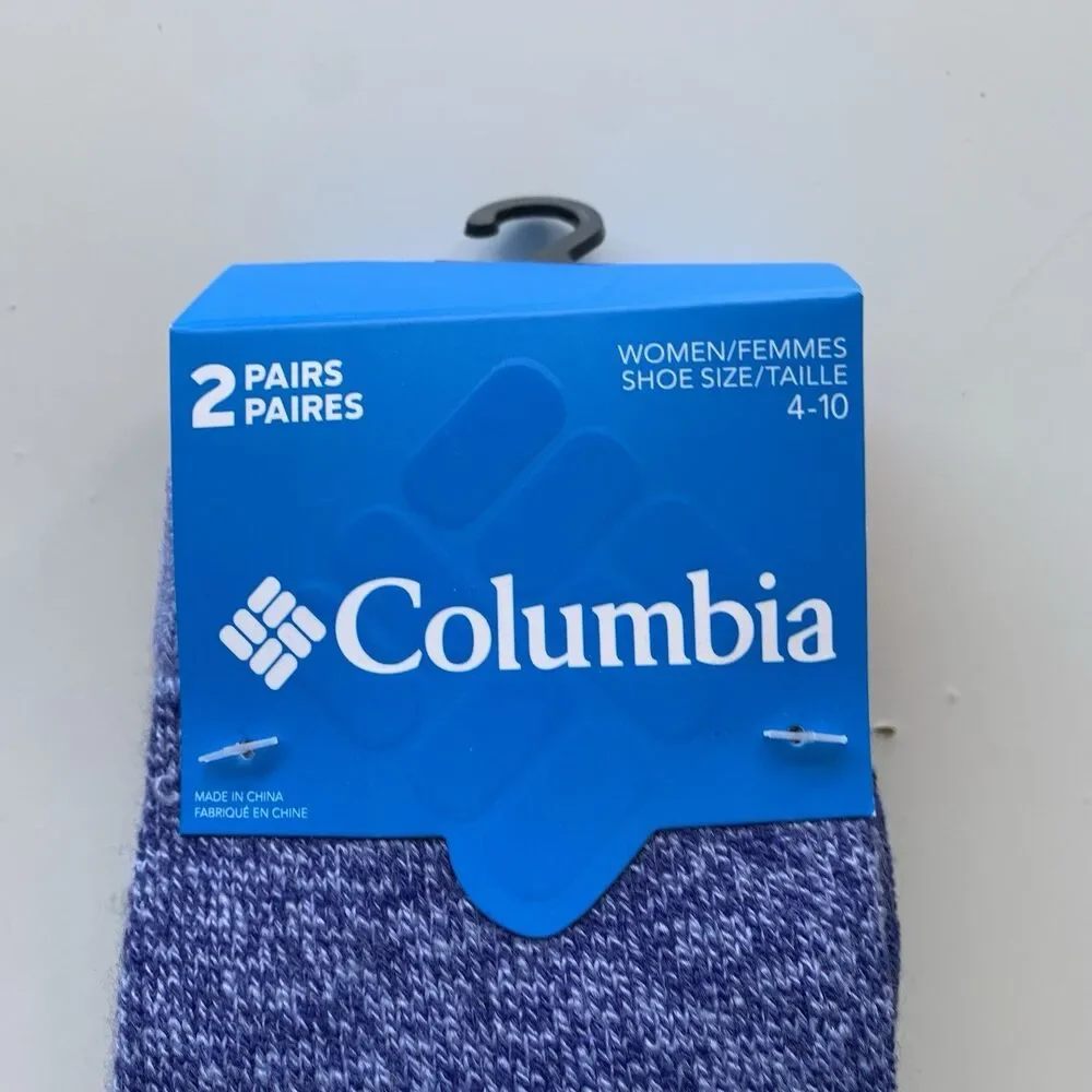 Columbia 2 Pair Christmas Crew Socks Pinguin Size 4-10 Multicolor New - Picture 2 of 4